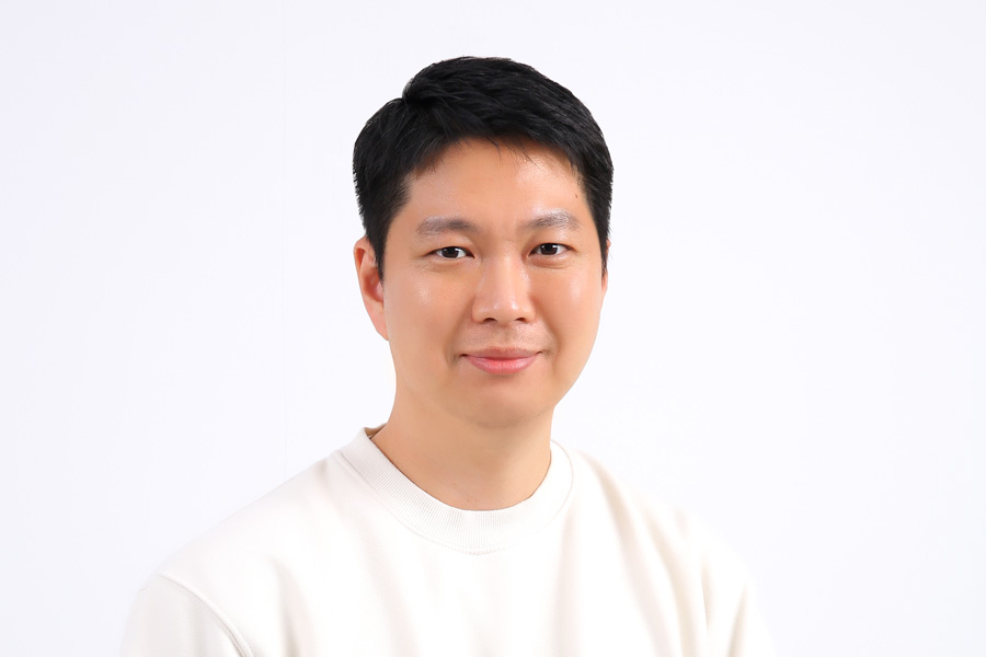 speaker Bio image